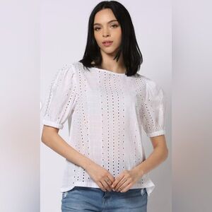 DNMX Woman’s Elegant White Eyelet Top.  100% Cotton. NWT, Size Medium.